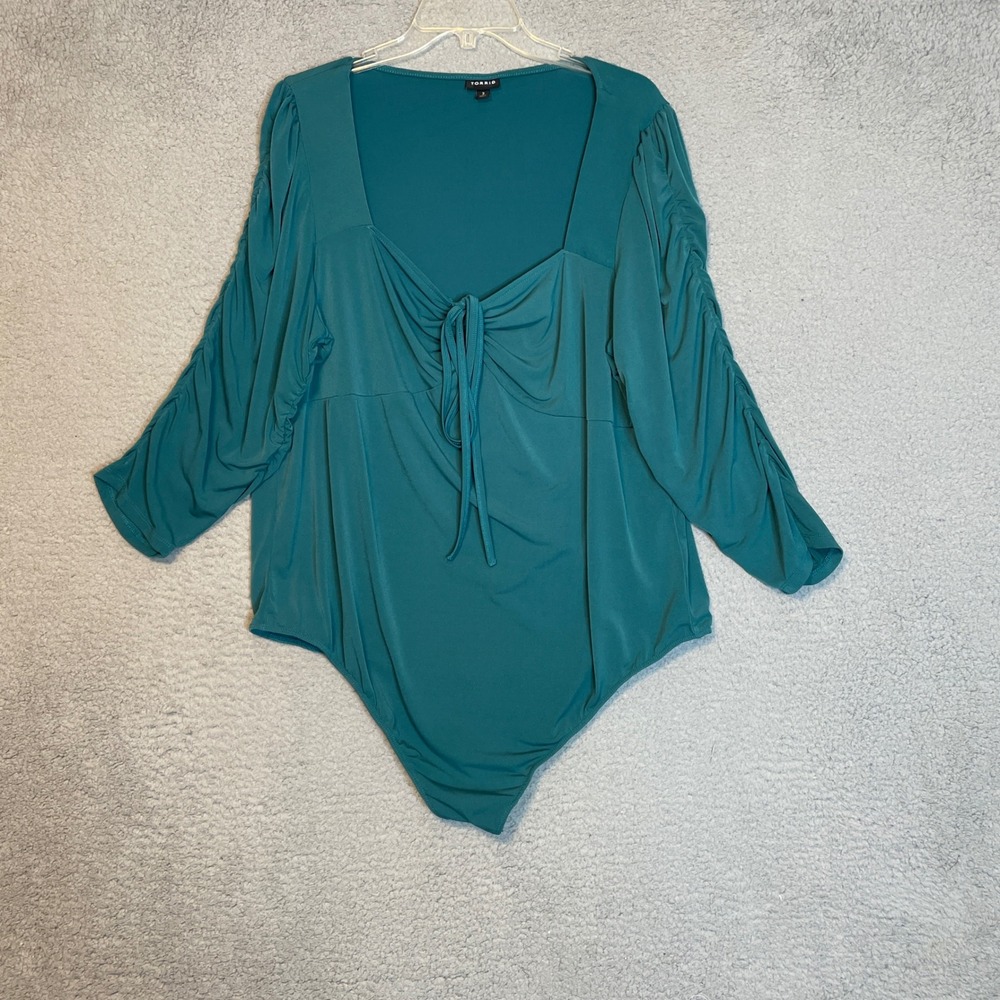 Torrid 3X Green Ruched Sleeve Sweetheart Neckline Tie Bodysuit Plus Size